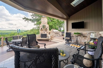 Experience the epitome of luxury living in this spectacular home - photo 44