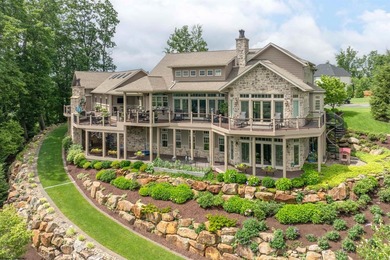 Experience the epitome of luxury living in this spectacular home - photo 47
