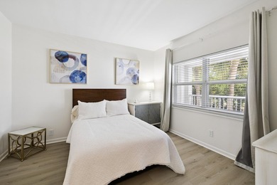 Located on the third floor, overlooking the 9th hole on The - photo 6