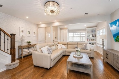 Beautiful fully gut-renovated 3-bedroom, 3-bathroom home in the - photo 6