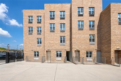 Newly built 3-family house with 1 store. Building size: 20.4 * - photo 4