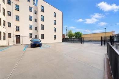 Newly built 3-family house with 1 store. Building size: 20.4 * - photo 5