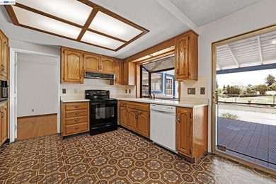 Opportunity knocks !Rare opportunity to own a 5-bedroom, 2 - photo 13