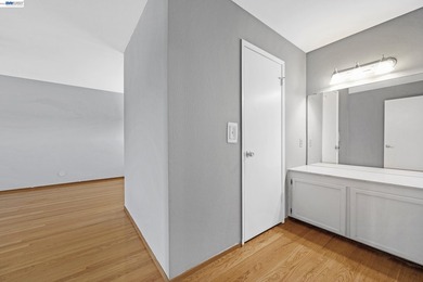 Opportunity knocks !Rare opportunity to own a 5-bedroom, 2 - photo 23