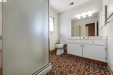 Opportunity knocks !Rare opportunity to own a 5-bedroom, 2 - photo 26