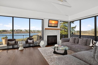 This exceptional coastal retreat was designed to capture - photo 9