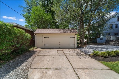 Charming Colonial situated in a prime Western Lakewood location - photo 36