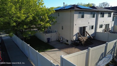 RE-SALE HOMES HAD NO TRANSFER TAX AS NEW CONSTRUCTION MAKES THE - photo 5