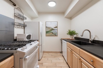 Turnkey and ready to enjoy, this beautifully updated unit at El - photo 8