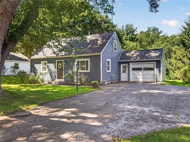Welcome to 17 Fenton Rd! 4 bedrooms on a picturesque lot, room - photo 2