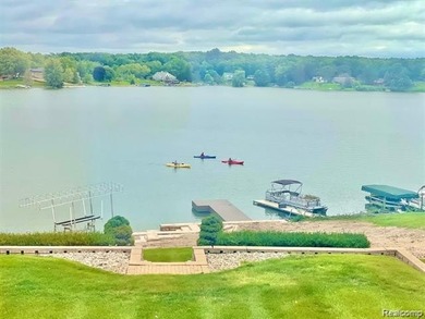Fabulous, private (no public access) 173' frontage on all Sports - photo 11