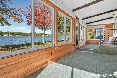 Lovingly cared for Gun Lake cottage on Robbins Bay, offering - photo 12
