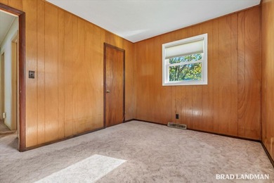 Lovingly cared for Gun Lake cottage on Robbins Bay, offering - photo 14