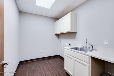 Mixed use building in the heart of Lafayette with high