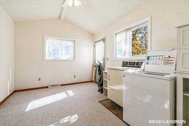 Lovingly cared for Gun Lake cottage on Robbins Bay, offering - photo 17