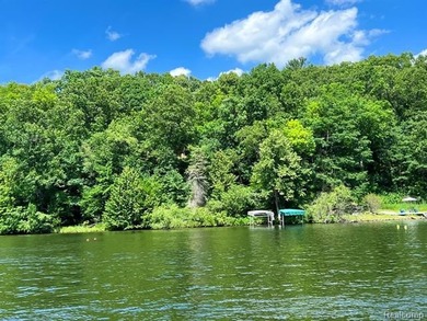 Fabulous, private (no public access) 173' frontage on all Sports - photo 28