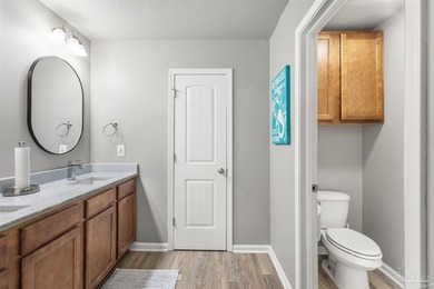 Welcome to this beautifully maintained 4-bedroom, 2.5 -bath home - photo 33