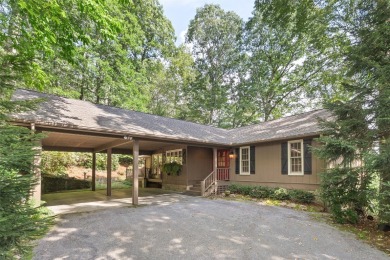 Lake Home For Sale in Highlands, North Carolina