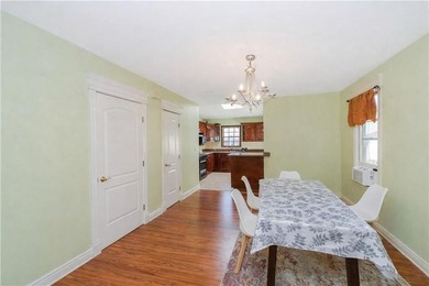 Introducing a semi-detached single-family home, conveniently - photo 7