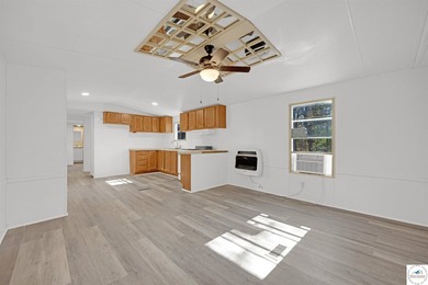 Escape to the peace and tranquility of this charming 3-bedroom - photo 8