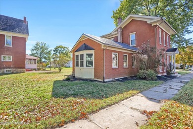 Welcome home to Watsontown! Loved by its owners for several - photo 3