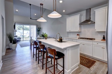 **Wonderful opportunity to own a fully upgraded end-unit - photo 4