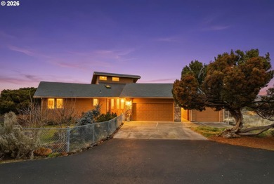 (private lake, pond, coastal) Home For Sale in Hermiston Oregon