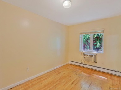 3 Family building for sale in prime Jamaica Estates with 2 - photo 7
