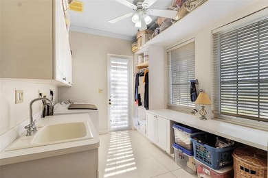 Stunning home with 3 Bedrooms, 3 Bathrooms, office/den and 3 Car - photo 21