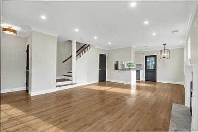 DEFINING MODERN LUXURY LIVING IN MANHASSET The most beautiful - photo 5
