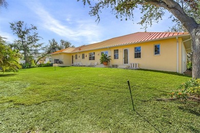 Stunning home with 3 Bedrooms, 3 Bathrooms, office/den and 3 Car - photo 32