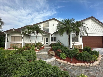 Caloosahatchee River Home For Sale in Cape Coral Florida