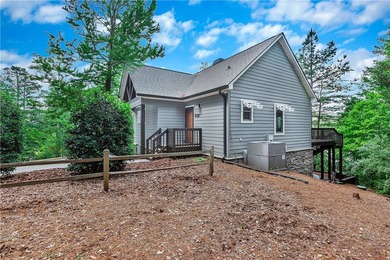 Lake Life can be yours in this 4 Bedroom and 3 Bath Lake Home - photo 7
