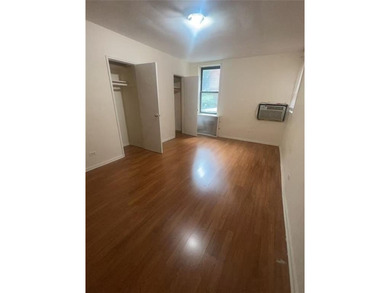 Welcome to this well-maintained 1-bedroom, 1-bath elevator co-op - photo 10