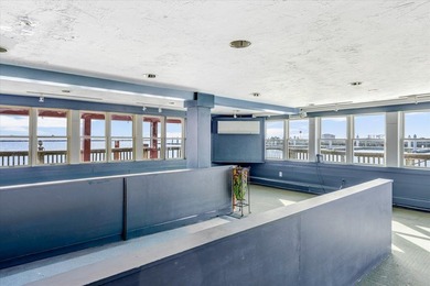 Now available for sale 100% fee interest in 16 MacMillan Wharf - photo 7