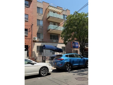 Close To Union Street. Short Distance To Main Street, Subway - photo 1