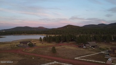 Premium 1-Acre Lot with Bill Williams Mountain Views - Build - photo 9