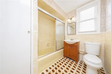 Introducing this beautiful semi-detached one-family brick home - photo 10