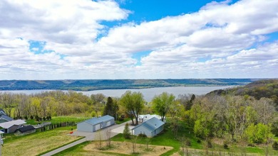This Twin Bluff property is a rare ridgetop retreat overlooking - photo 3