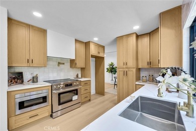 Beautifully remodeled 5-bedroom home with a sought-after - photo 14