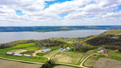 This Twin Bluff property is a rare ridgetop retreat overlooking - photo 4