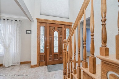 Welcome to 115 Abingdon Avenue! This beautiful 2-family - photo 4