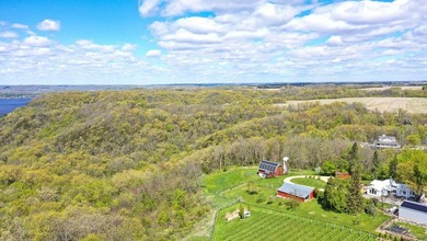 This Twin Bluff property is a rare ridgetop retreat overlooking - photo 7