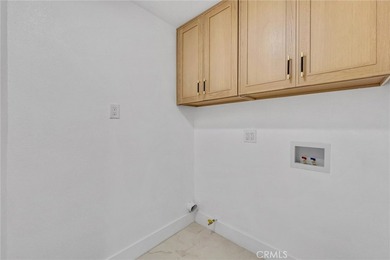 Beautifully remodeled 5-bedroom home with a sought-after - photo 19