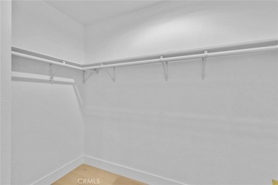 Beautifully remodeled 5-bedroom home with a sought-after - photo 26