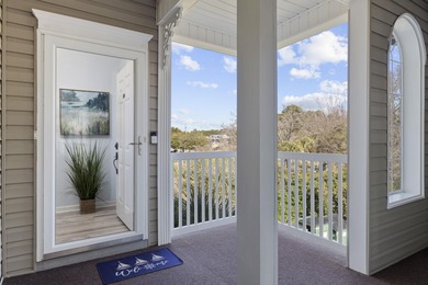 INCREDIBLE VIEWS & COASTAL LIVING AT ITS FINEST! Wake up each