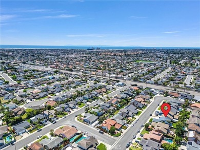 Beautifully remodeled 5-bedroom home with a sought-after - photo 50