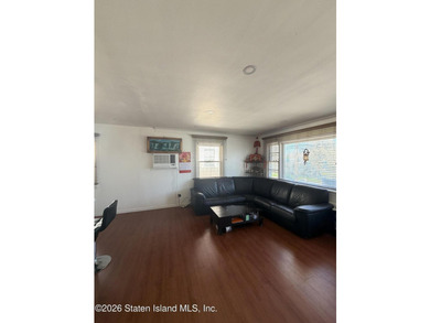 BEAUTIFUL DETACHED SINGLE-FAMILY HOME LOCATED IN THE HIGHLY - photo 6