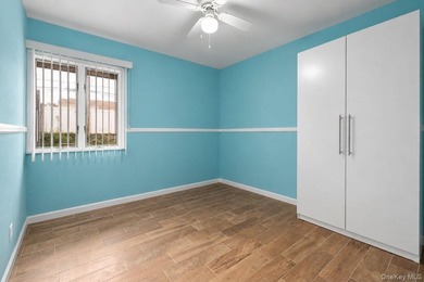 Welcome to 40 Southridge Drive, Glen Cove, NY, a cozy, bright - photo 11