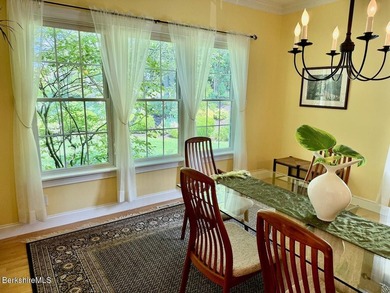 Beautifully designed for one level living and both pristine and - photo 13